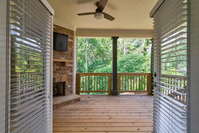 Building Photo - 1317 Winfair Ln NE