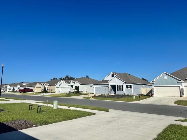 Building Photo - Charming 3 bed, 2 bath New Construction in...