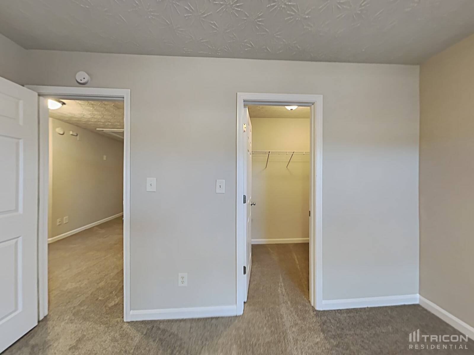 Building Photo - 441 Pondweed Dr