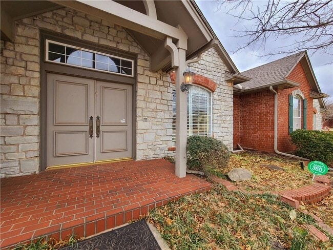 Building Photo - 5604 NW 106th St