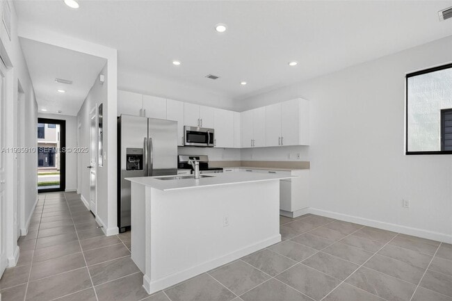 Building Photo - 13872 SW 262nd St