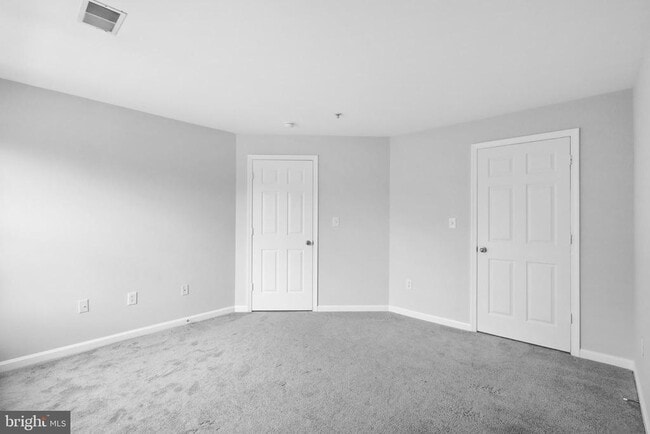 Building Photo - 511 Constellation Square SE