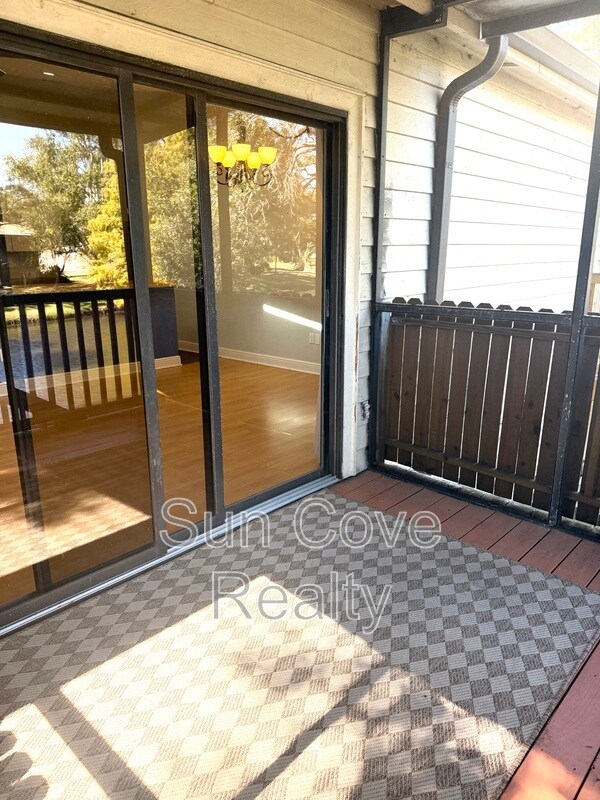 Building Photo - 6361 92nd Pl N