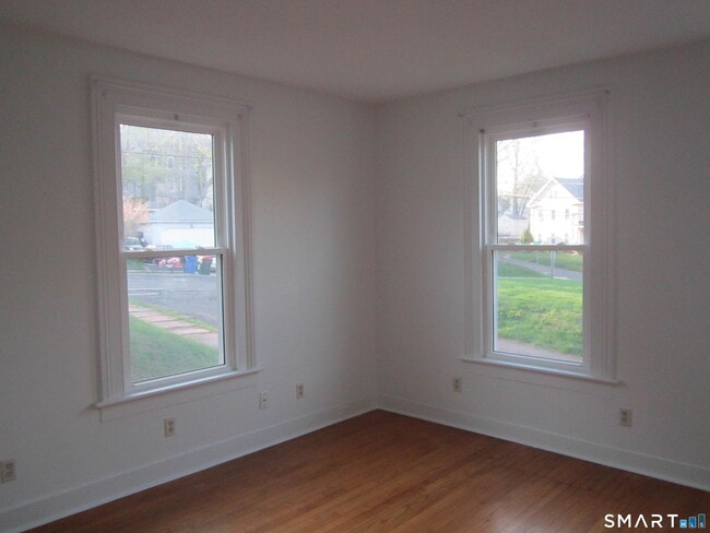 Building Photo - 78 Alcove St