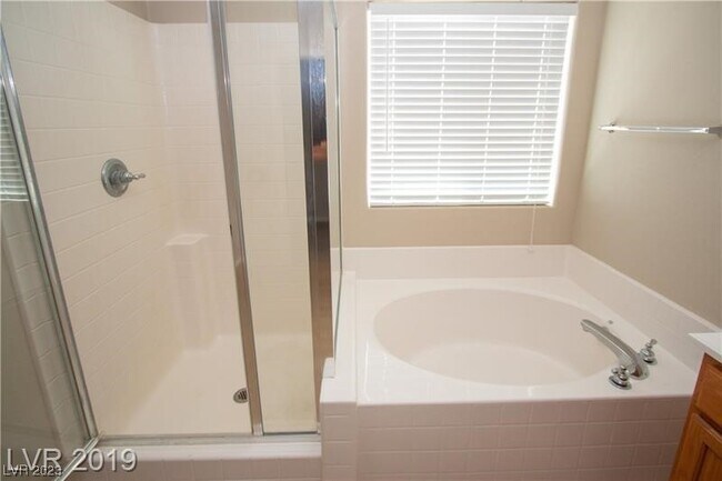 Building Photo - 6037 S Moonlight Beach