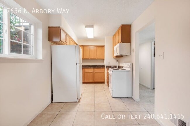 Building Photo - 7656 N Arbory Way