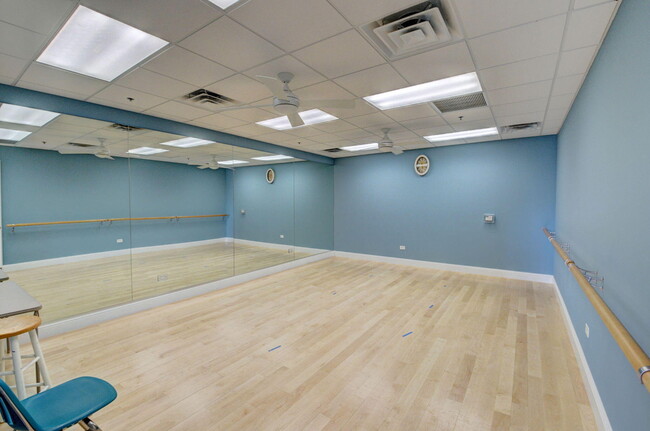 Building Photo - 9629 Cherry Blossom Ct