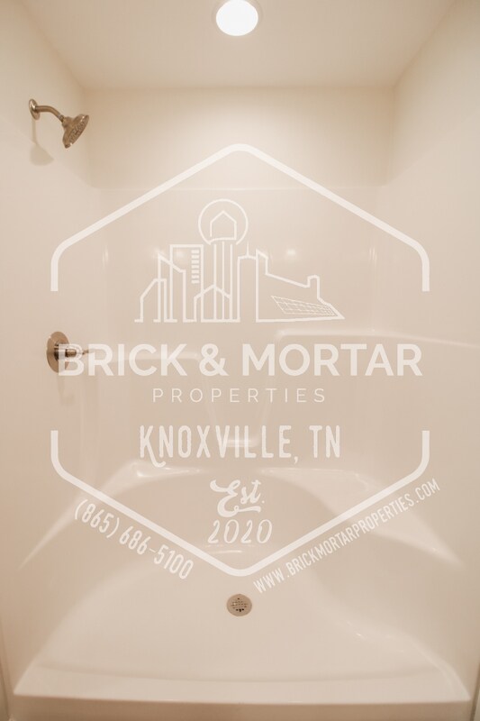 Building Photo - 4819 McCloud Rd