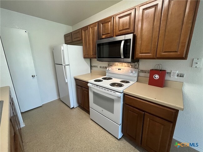 Building Photo - 503 E Union Ave