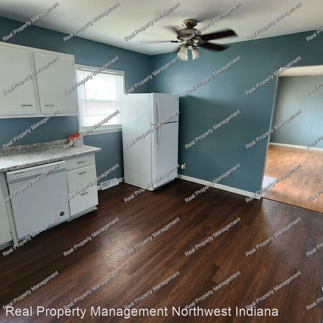 Building Photo - 3 br, 1 bath House - 3638 173rd Street