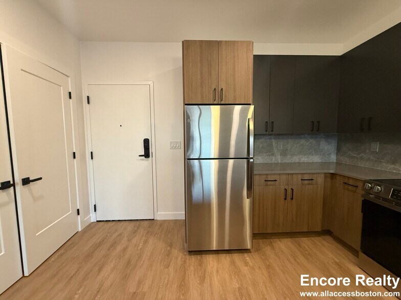 Building Photo - 199 Gardner St