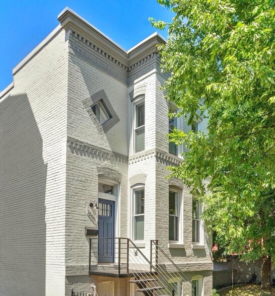 Building Photo - Federal-style Trinidad home near Union Mar...