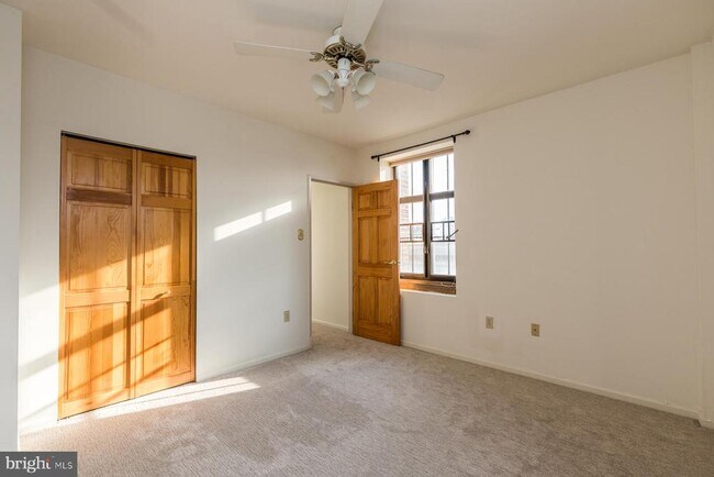 Building Photo - 1601 Spring Garden St