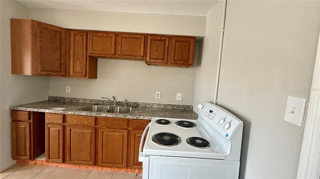 Building Photo - 207 Mill St