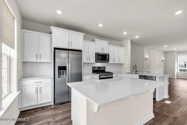 Building Photo - 8 Rothbury Ct