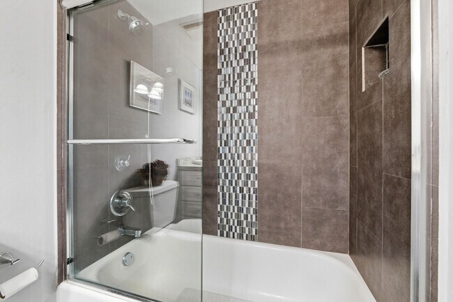 Building Photo - 1361 S Ocean Blvd