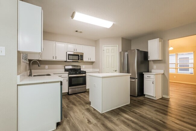 Building Photo - 16924 Tableland Trail