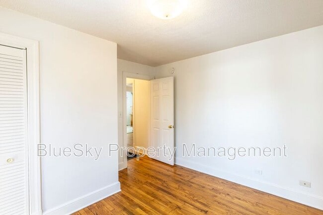 Building Photo - 1202 Cherry Ave