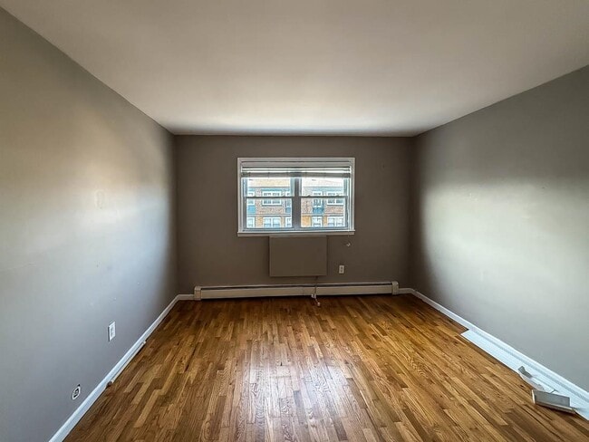 Building Photo - 513 AVENUE C