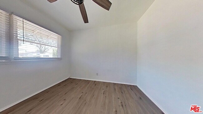 Building Photo - 15544 Romar St