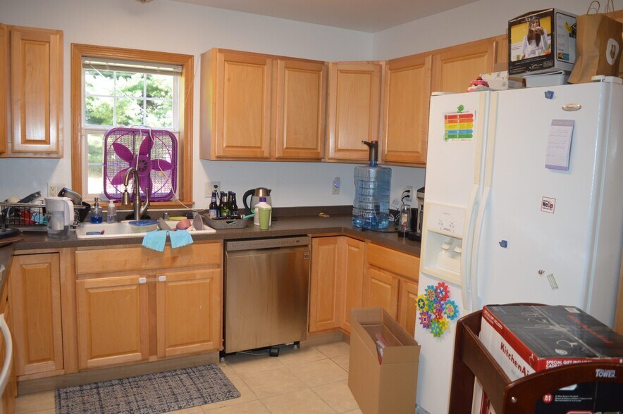 Building Photo - 1709 Carns Dr