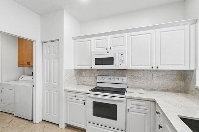 Building Photo - 139 Coconut Key Ln