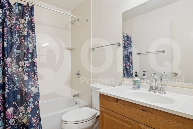 Building Photo - 9300 E Kalil Dr