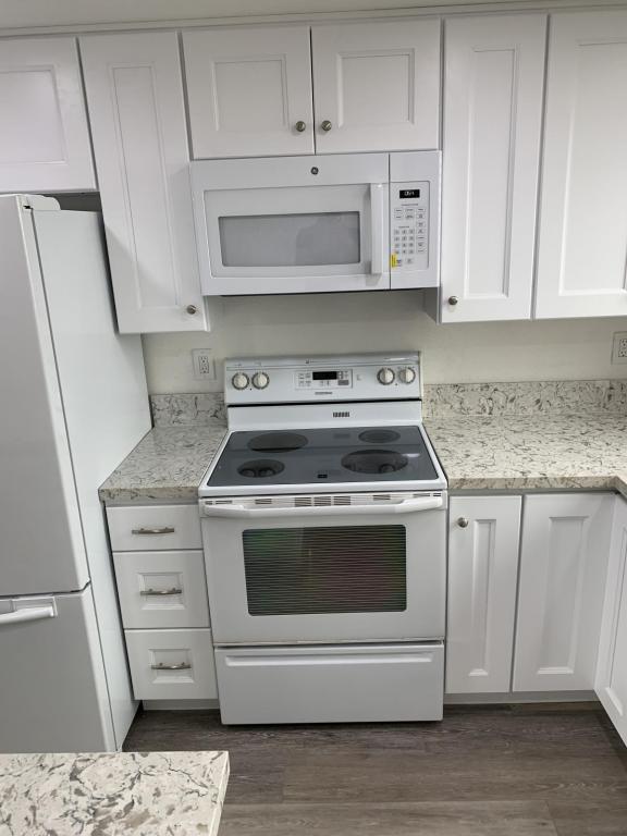 Building Photo - 4024 Crystal Dawn Ln