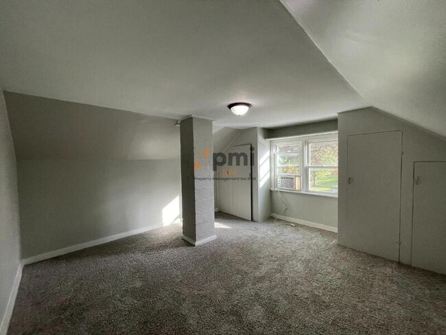 Building Photo - 13131 Parrish Ave