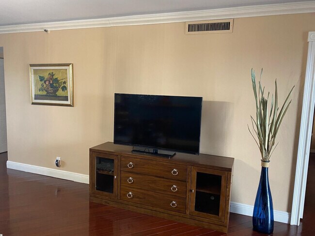 Building Photo - 2217 Cypress Island Dr