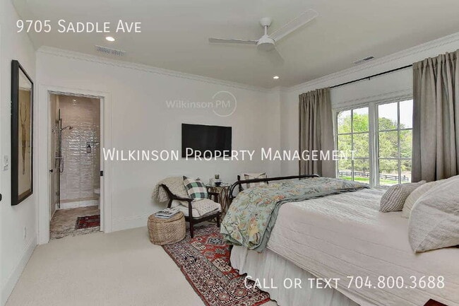 Building Photo - 9705 Saddle Ave