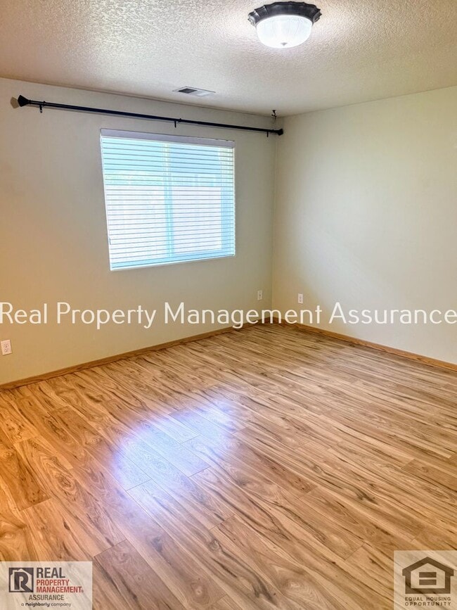 Building Photo - 2383 SE 61st Ln