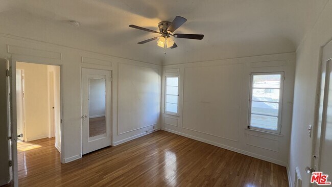 Building Photo - 1553 S Durango Ave