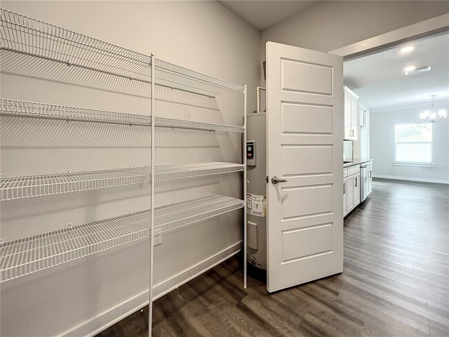 Building Photo - 3715 W Wisconsin Ave