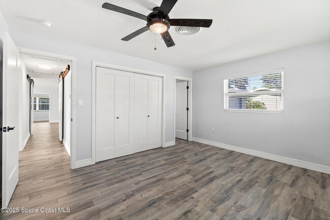 Building Photo - 346 Cyprus Dr