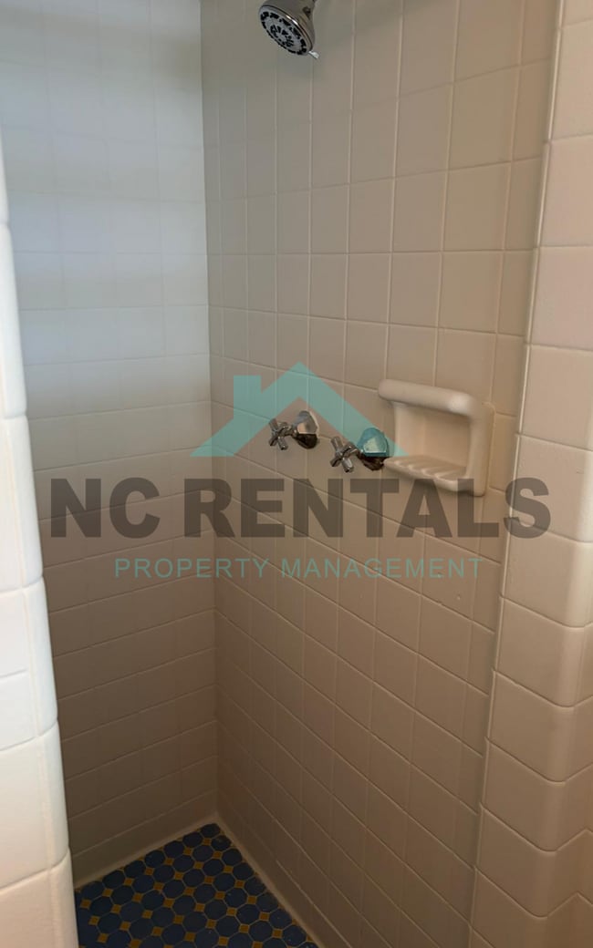 Building Photo - 129 Rocky Knoll Cir