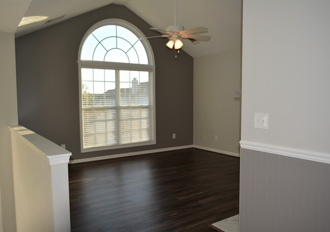 Building Photo - 3012 Nancy Dr