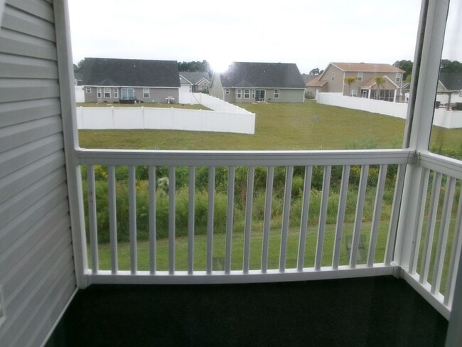 Building Photo - 3 bedroom, 2 bath condo in Carolina Willows