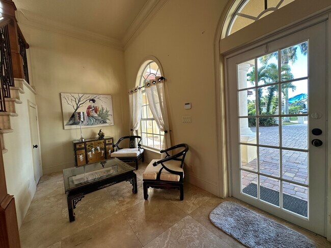 Building Photo - 476 SW Squire Johns Ln