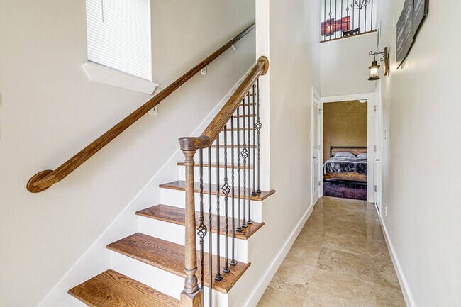 Building Photo - 1613 Bonner St