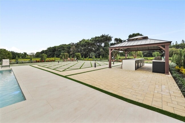 Building Photo - 3320 SW 121st Ave