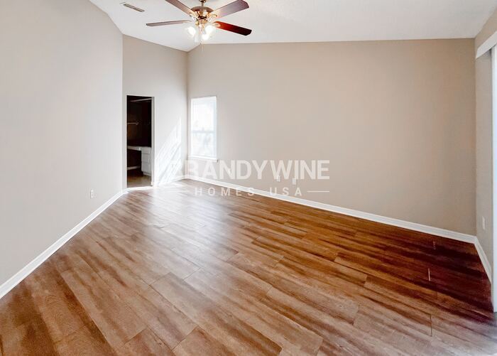 Building Photo - 8592 Bandera Cir W