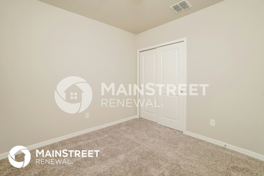 Building Photo - 3368 Fresno Pl