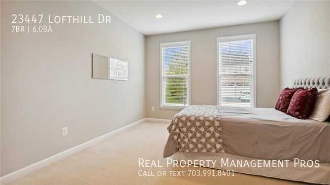 Building Photo - Beautifully Maintained 7 Bedroom 6 Bath Ho...