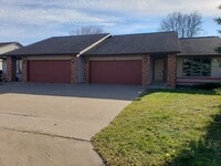 Building Photo - 1207 W Wausau Ave