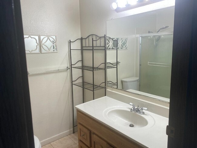 Building Photo - 81 Camelot Ct