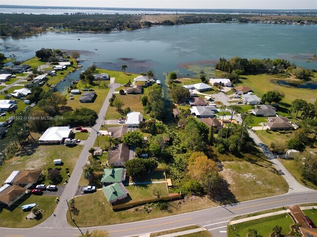 Building Photo - 101 Jasmine Ct