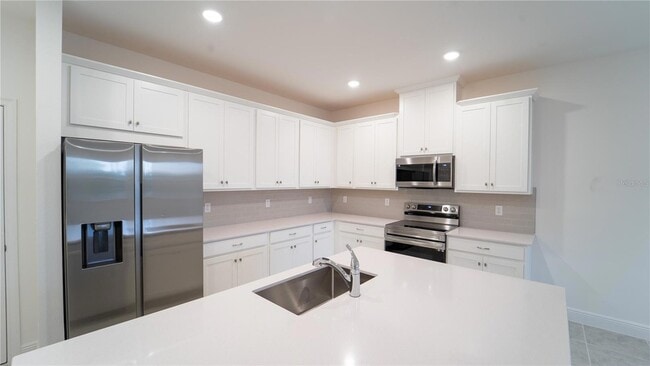 Building Photo - 4887 Cross Pr Pkwy