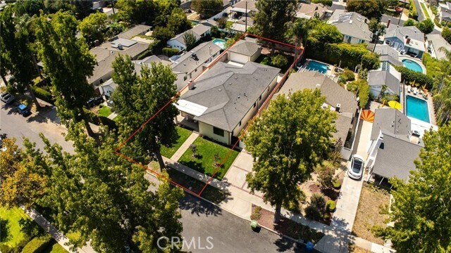 Building Photo - 5817 Cantaloupe Ave