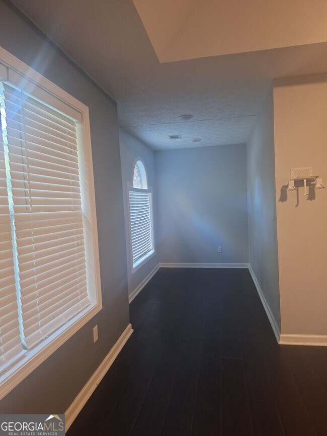 Building Photo - 1450 Scenic Brook Tr SW